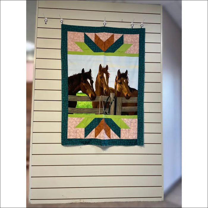 3 Horse Quilt Top Ready to Go CSQ100