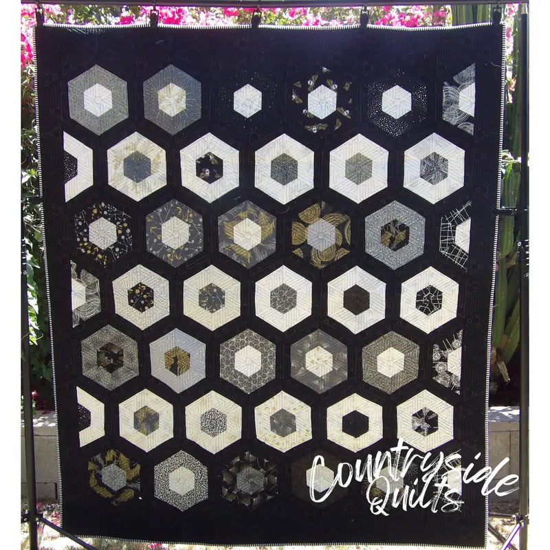 SIX-SIDED POLYGON Quilt Pattern 739406408911