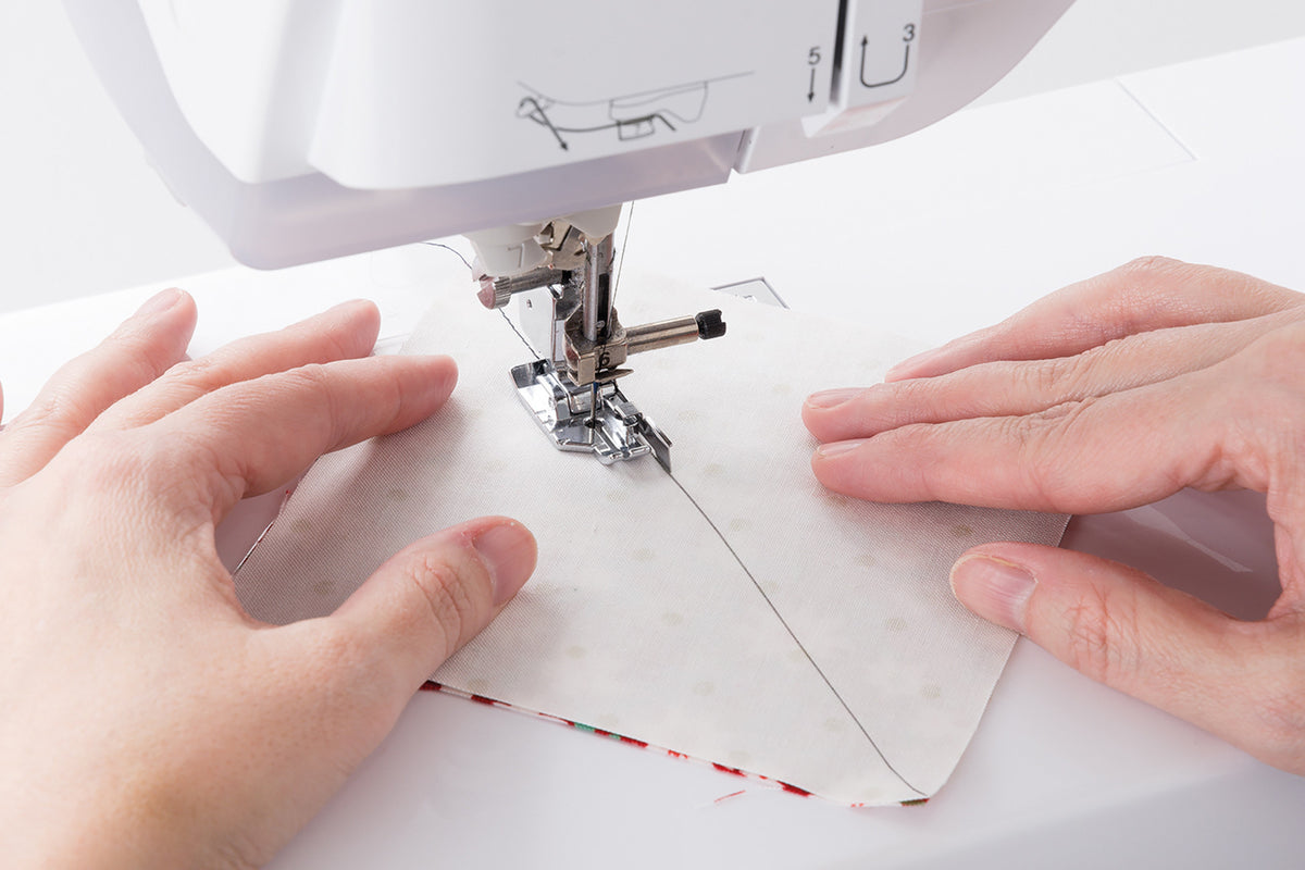 Pat Sloans Teach Me to Make My First Quilt