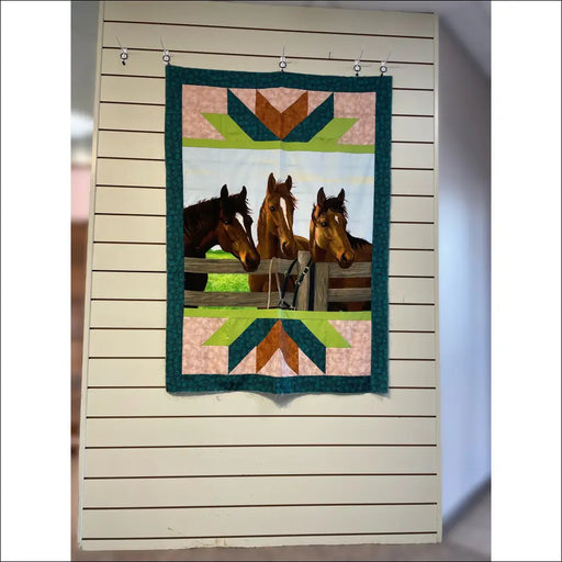 3 Horse Quilt Top Ready to Go CSQ100