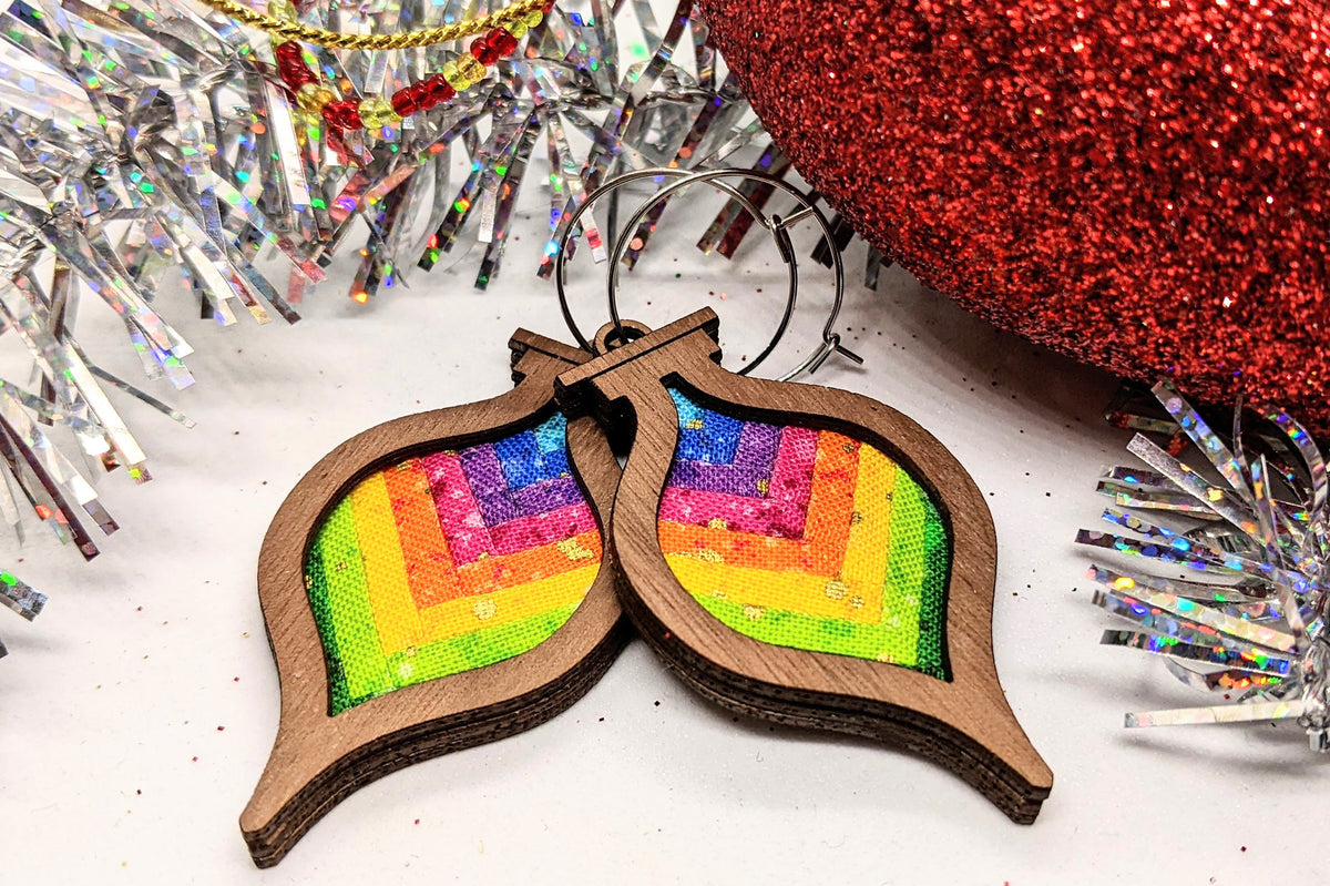 Christmas Bauble Earring Walnut