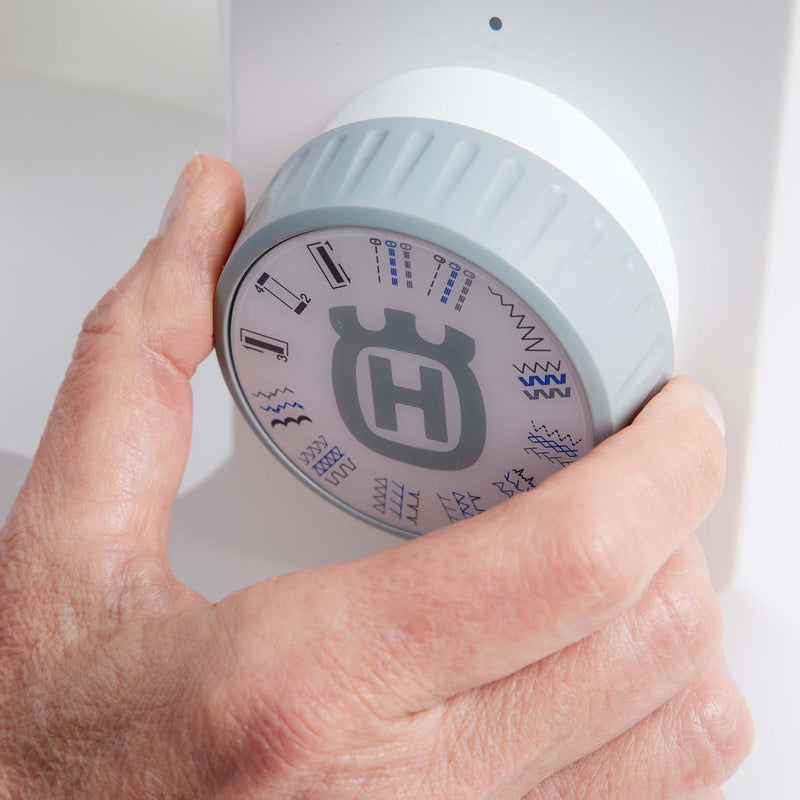 HUSQVARNA® VIKING® ONYX™ 15 Sewing Machine