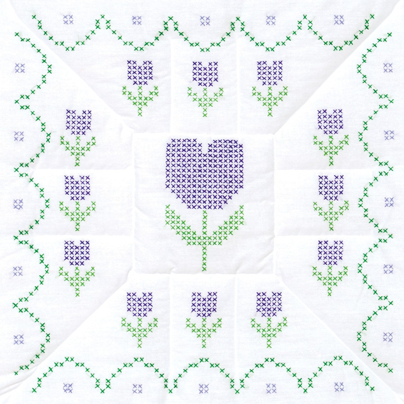 Cross-Stitch Tulips 18in Quilt Squares