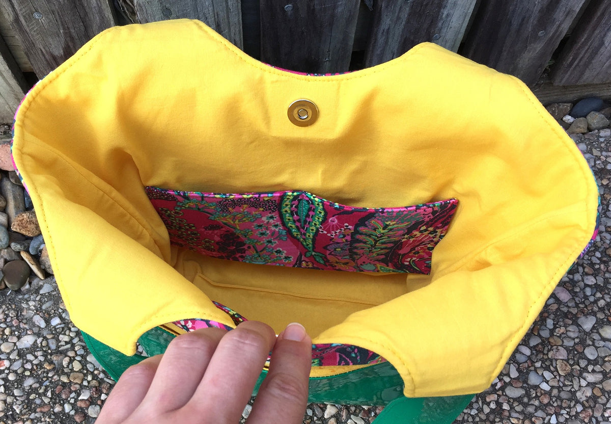 Stand Up & Tote Notice