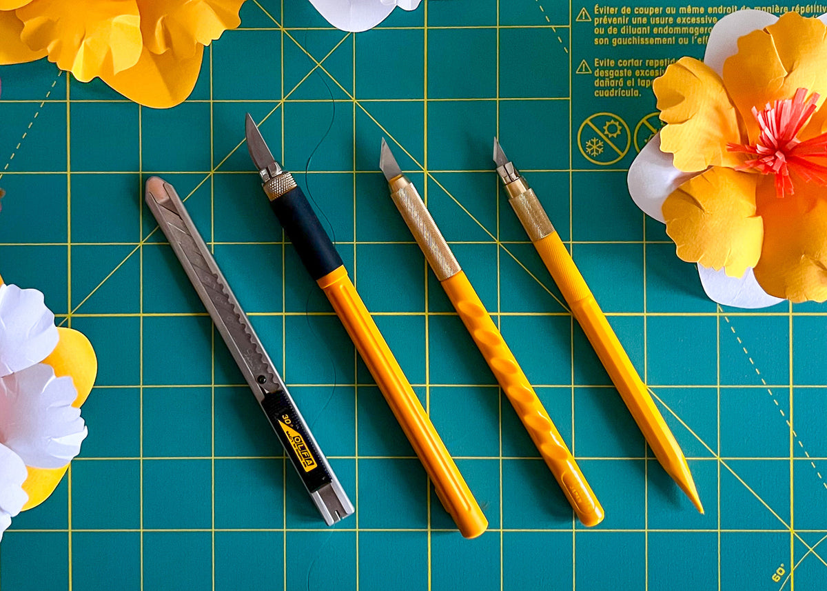 Graphic Art Knife With 5 Replacement Blades
