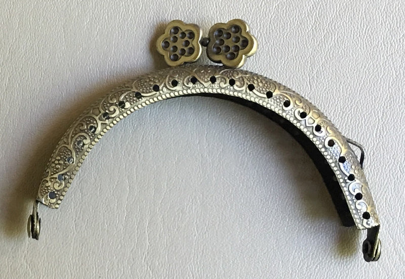 Purse Frame 3.3in L x 2.2in H With Flower Clasps Antique Gold