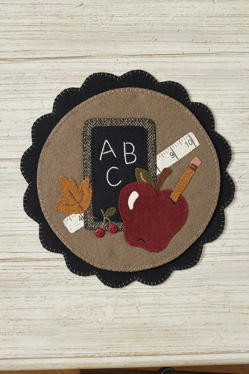 Center Circle Woolen Mats August