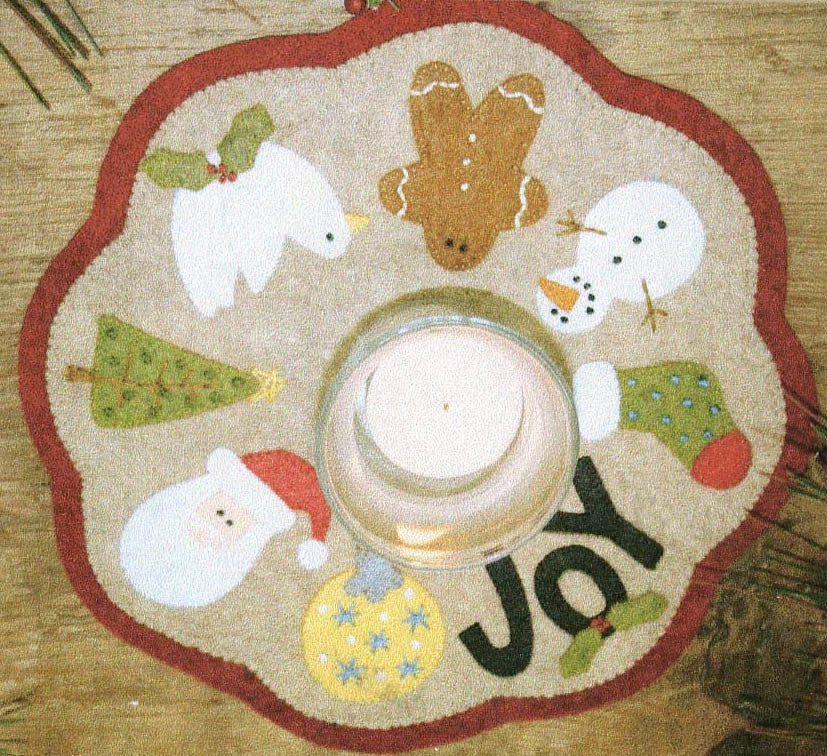 Little Stitches - Christmas Candle Mat