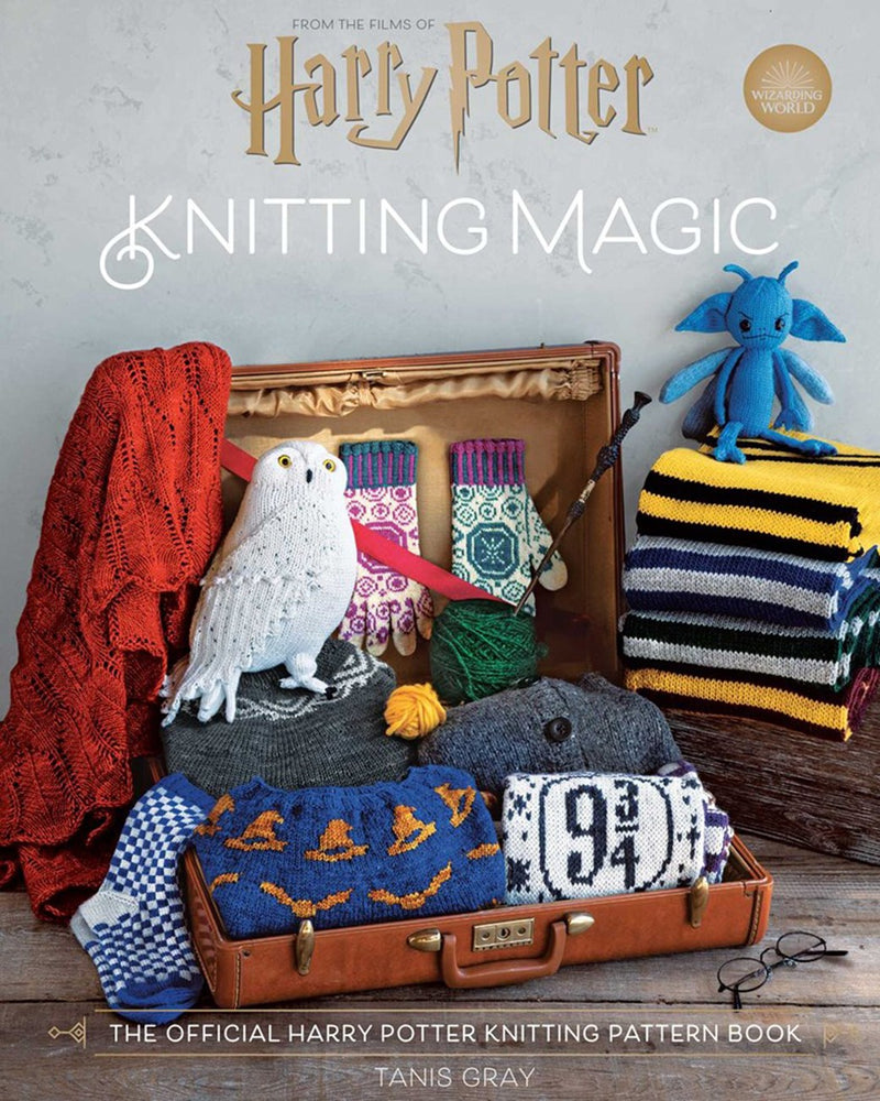 Harry Potter: Knitting Magic The Official Harry Potter Knitting Pattern Book