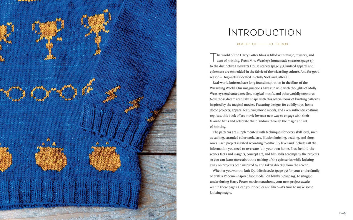 Harry Potter: Knitting Magic The Official Harry Potter Knitting Pattern Book