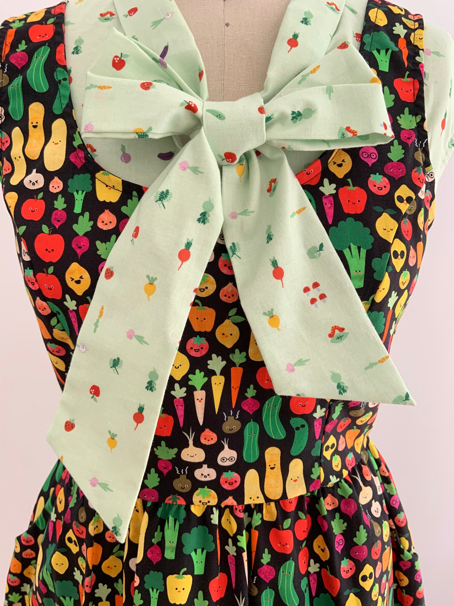 Veggies Bow Top - 2X only, 1 left!