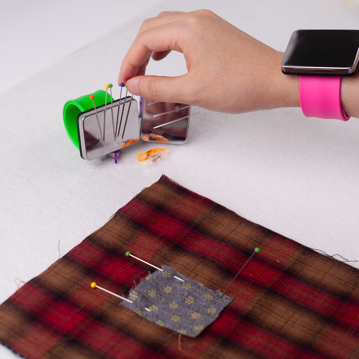 Wrist Magnetic Pin Cushion