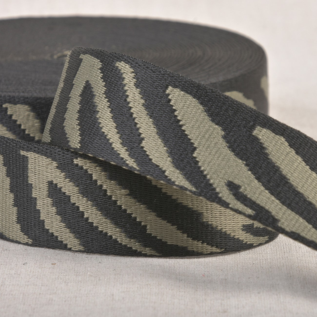 Animal Print Webbing Zebra Olive 1-1/2in x 16yds