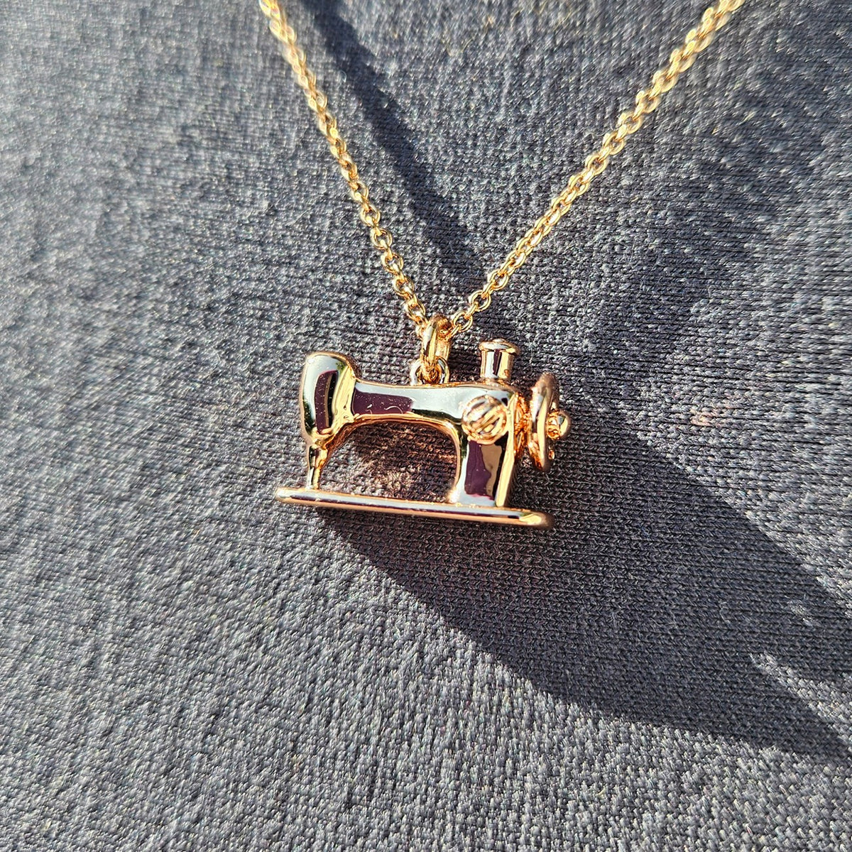 Mini Sewing Machine Necklace Rose Gold