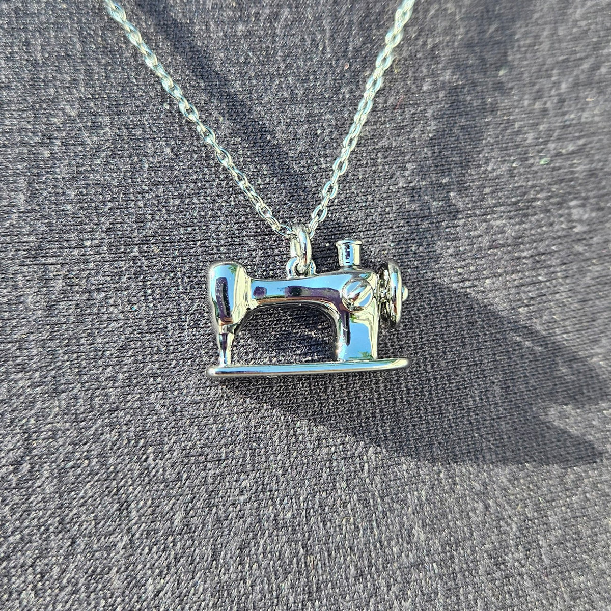 Mini Sewing Machine Necklace Silver