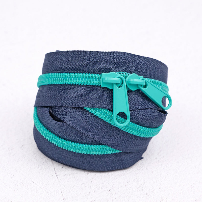 30in Handbag Zipper Blueberry Breeze