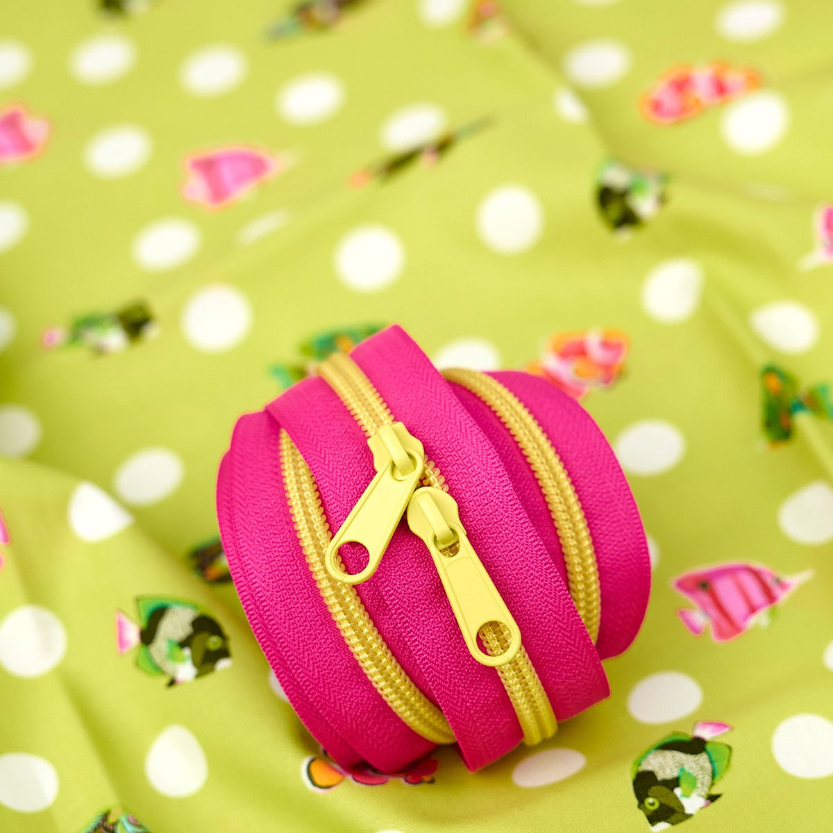 40in Handbag Zipper Razzle Lime