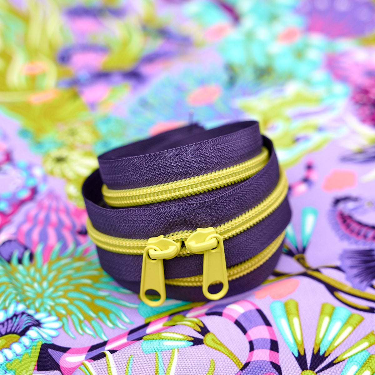 40in Handbag Zipper Electric Grape