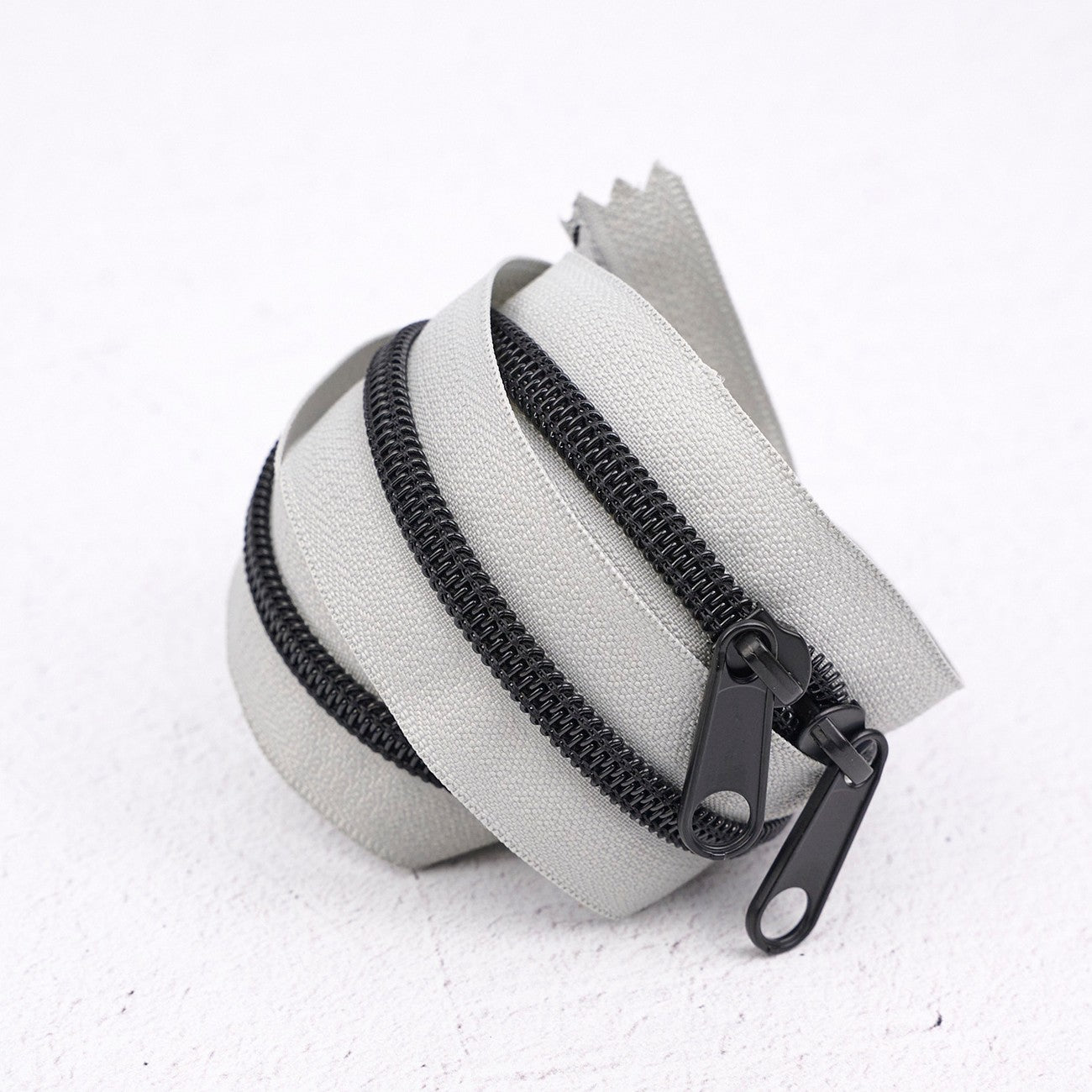 40in Handbag Zipper Smoke