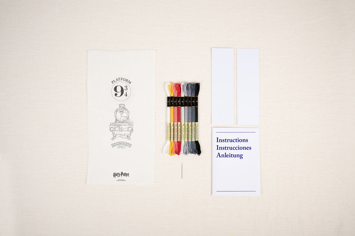 HP Hogwarts Train Bookmark Kit