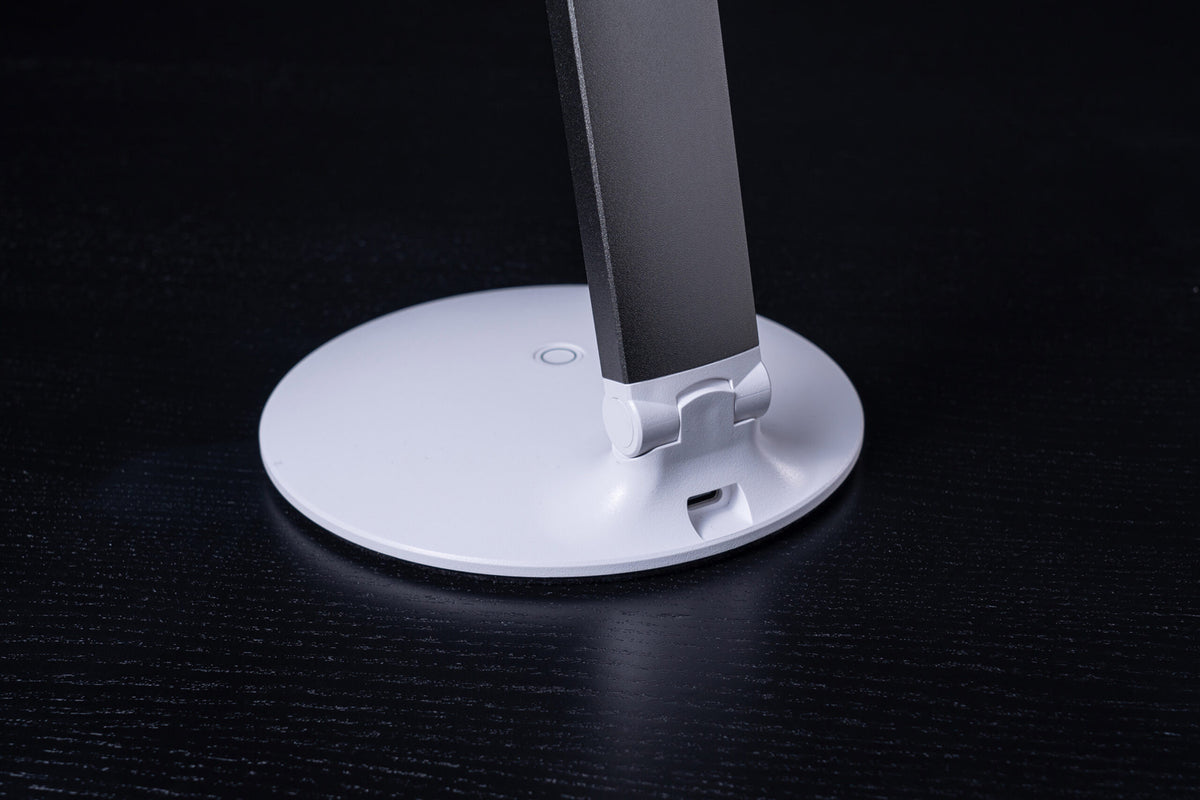 Halo Go 2 Rechargeable Table Magnifier