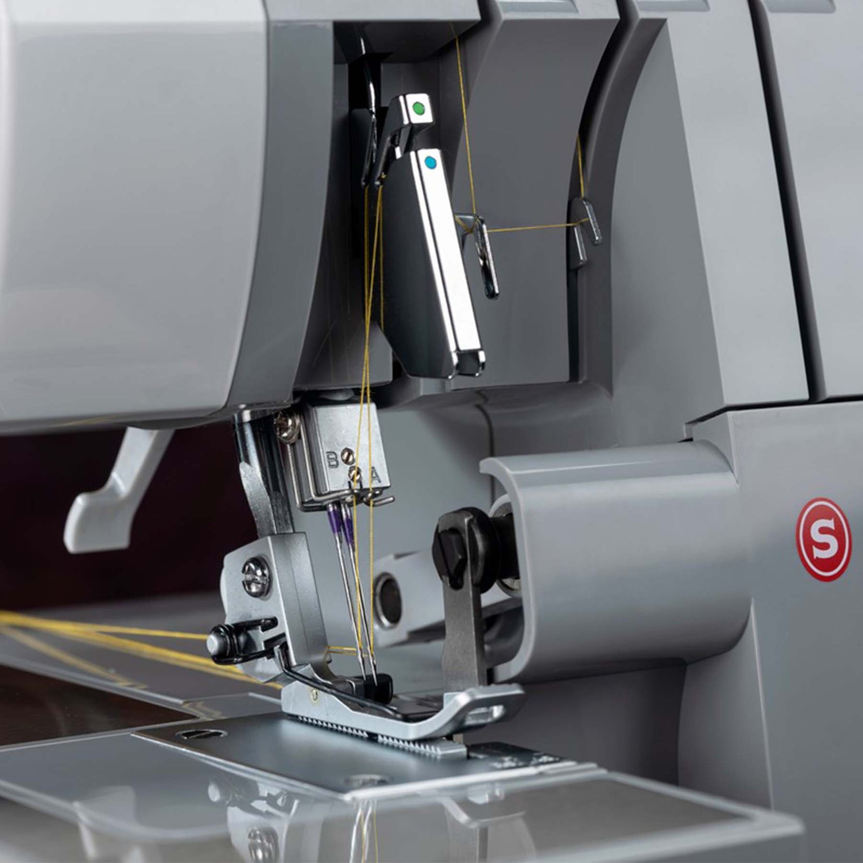 SINGER® HD0400S Heavy Duty Serger