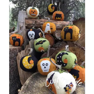 Eek! Spooks! Wool Felt & Floss Kit