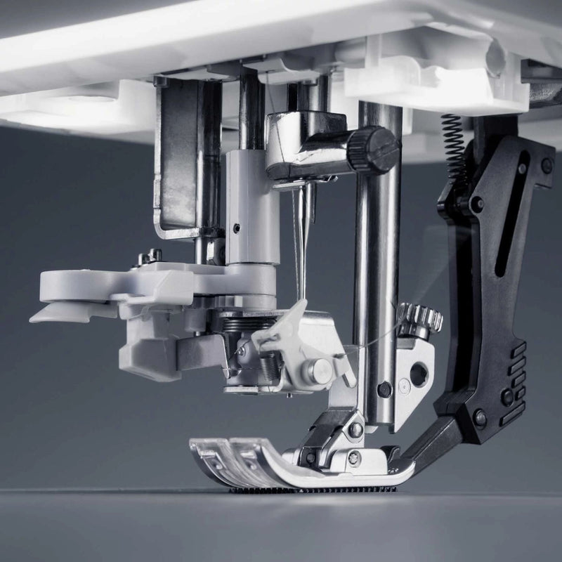 PFAFF® quilt expression™ 725 Sewing Machine