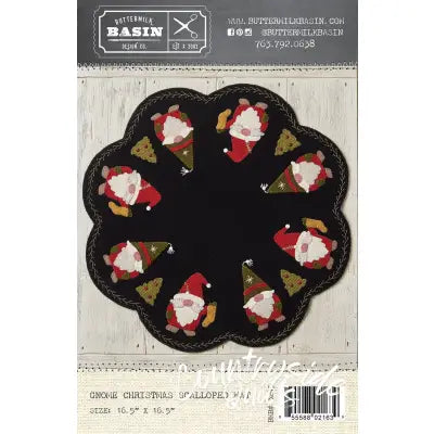 Gnome Christmas Scalloped Mat