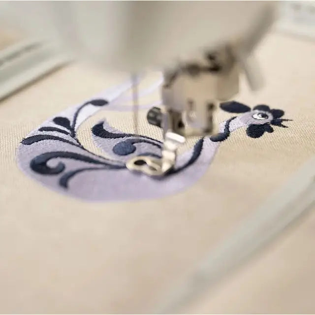 HUSQVARNA® VIKING® DESIGNER QUARTZ™ 29 Sewing & Embroidery