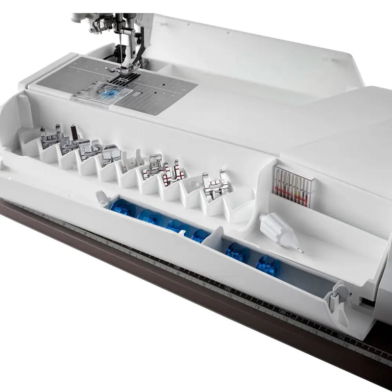 HUSQVARNA® VIKING® EPIC™ 95Q Sewing Machine 957180112