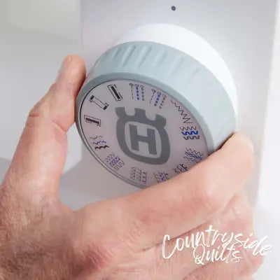 HUSQVARNA® VIKING® ONYX™ 15 Sewing Machine