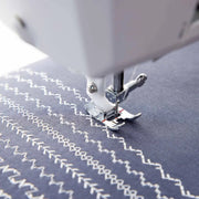 HUSQVARNA® VIKING® ONYX™ 25 Sewing Machine 957412112