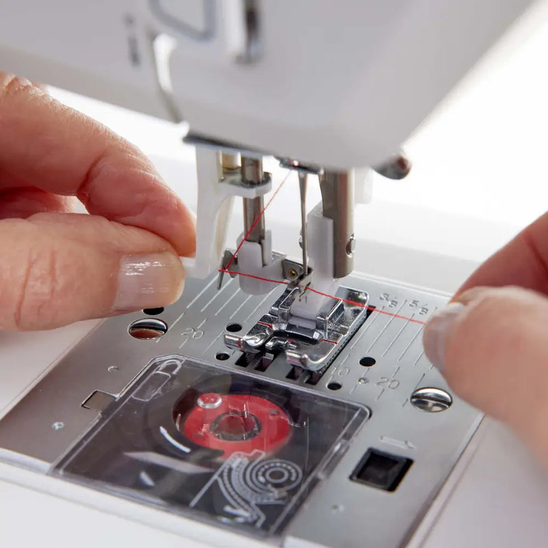 HUSQVARNA® VIKING® ONYX™ 25 Sewing Machine 957412112