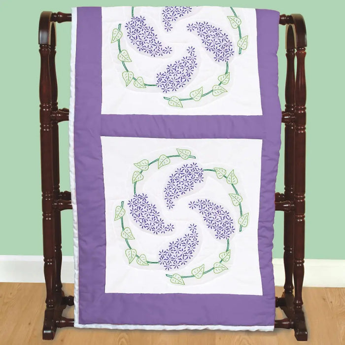 Jack Dempsey Lilacs Quilt Blocks 18’’ Block 961767