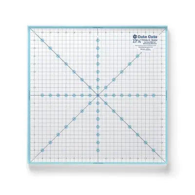 Lori Holt Cute Cuts™ Trim-it™ Ruler 17 1/2" x 17 1/2"