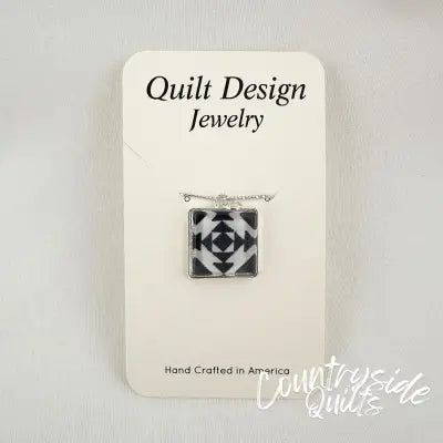 Quilt Pendants Pineapple Black