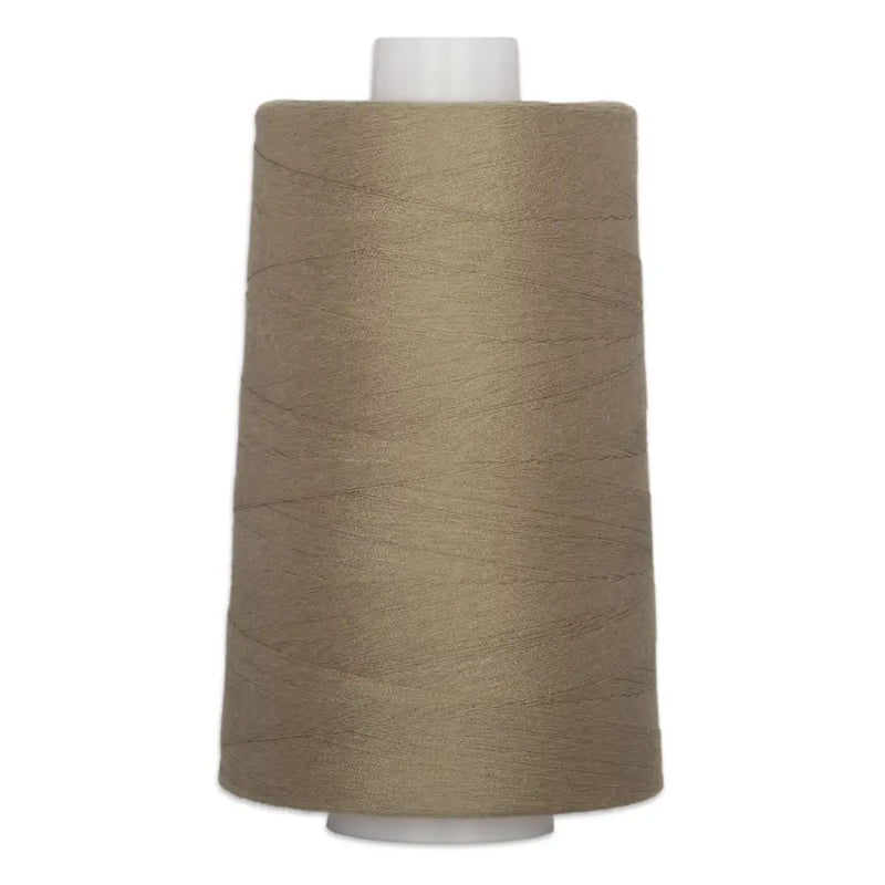 QuiltMaker #821 - Trobear Cone Thread 15-2-821