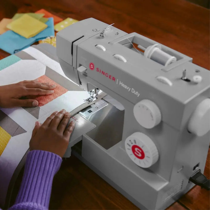 SINGER® Heavy Duty 4411 Sewing Machine 230421112