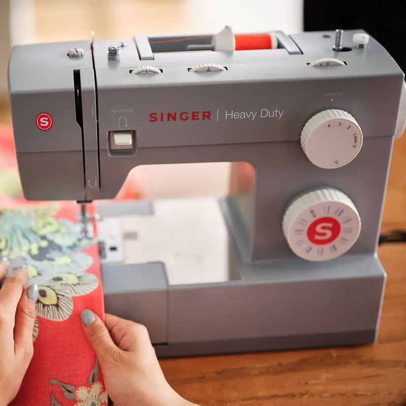 SINGER® Heavy Duty 4423 Sewing Machine 230422112