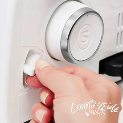 SINGER® SE017 Elite Serger