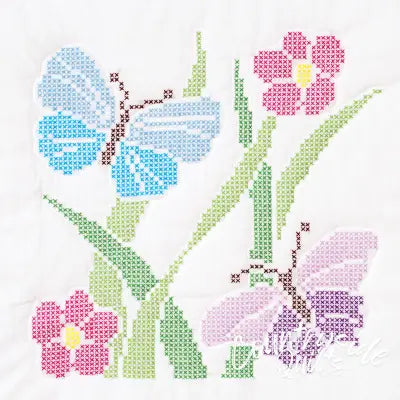 White 18in Quilt Squares Xx Butterflies