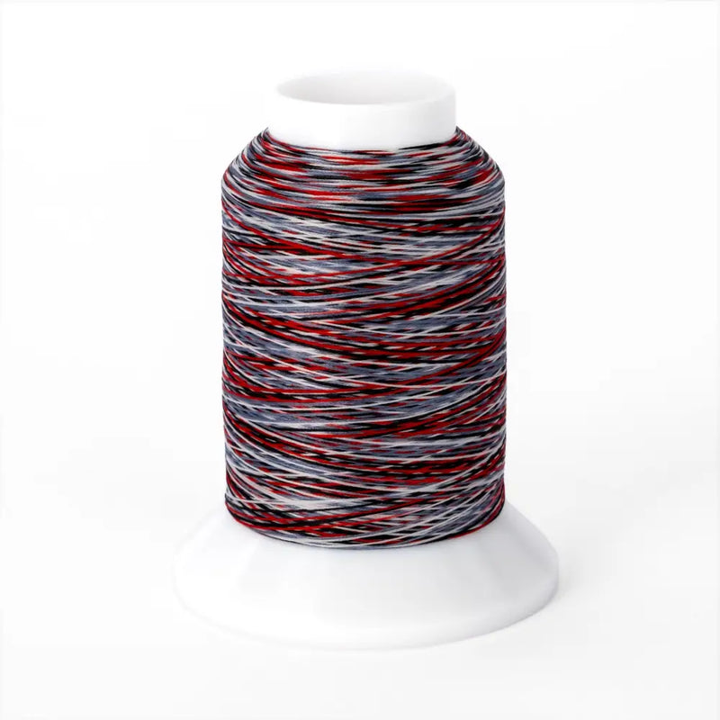 Woolly Nylon #VA104 - Tuxedo Mini Cone Thread 213-VA-104
